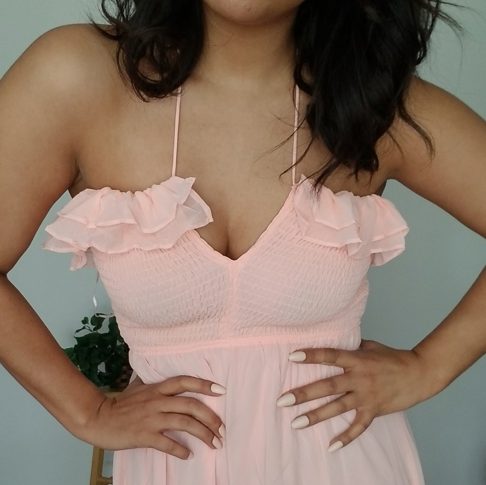 DOVES & ROSES RUFFLE SMOCKED MIDI DRESS - Picture 4 of 8